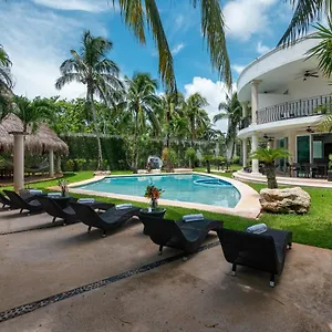 Palmeras Otel